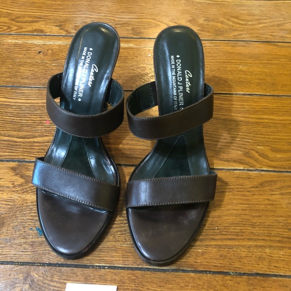 Donald J.Pliner Open Toe Heels - Picture 2 of 10